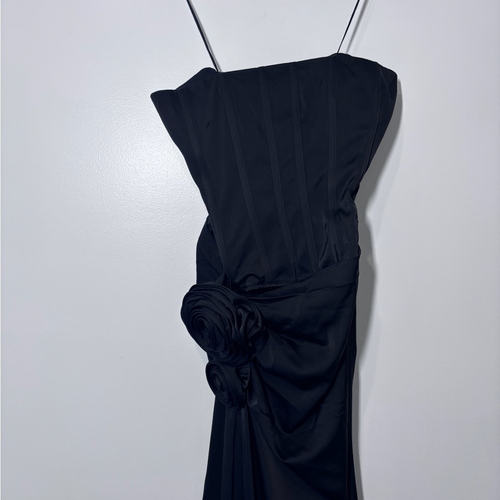 NBD Revolve Jake Black Strapless Rosette Slit Evening Gown Size Medium NWT - Picture 3 of 7